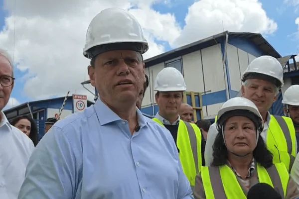 feed-image-1788931895 Tarcísio grava em obras do governo de SP usando brecha em lei eleitoral