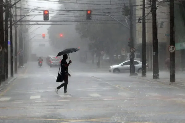 feed-image-1788948038 Clima: temporais avançam pelo Sul e Sudeste nesta 4ª; veja a previsão