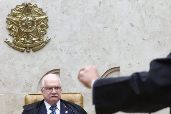 feed-image-1788963086 O STF virou uma carcaça; só se espere mais putrefação