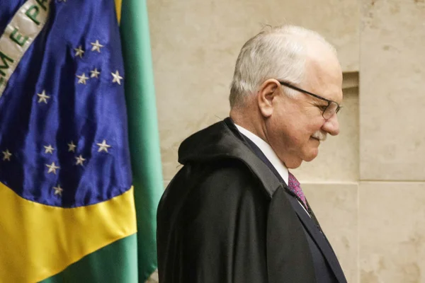 feed-image-1788963099 Fachin cancela sessão do STF em meio à escalada da crise entre ministros