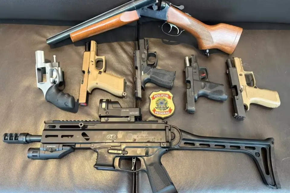 feed-image-1789051260 Mario Frias tem sete armas apreendidas pela PF em operação sobre ‘Dark Horse’; veja foto