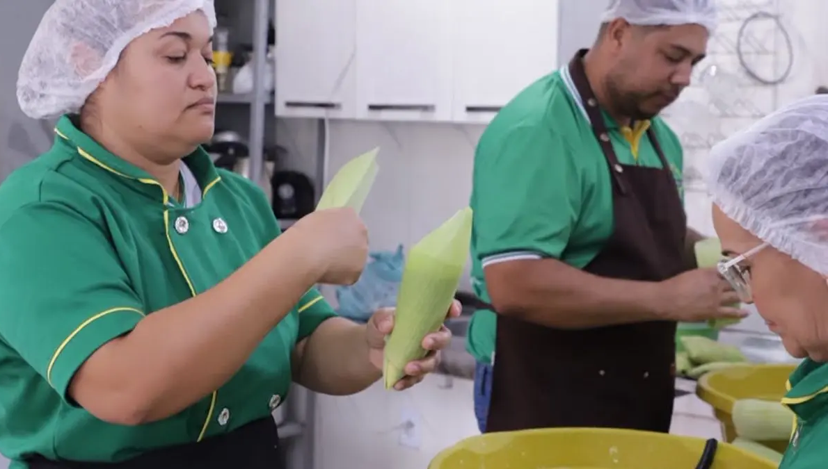 feed-image-1789155131 ‘Minha pamonha é diferente’: farmacêutica deixa profissão e cria sabores novos para conquistar clientes em Anápolis