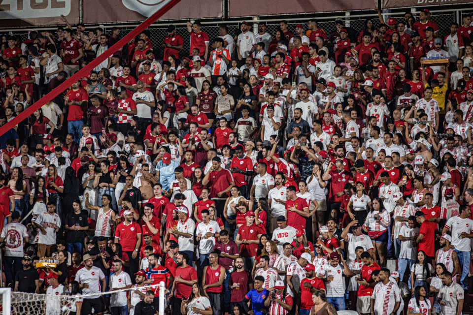 feed-image-1789179043 Amor de berço: Pai vilanovense aposta no amor pelo futebol para criar memórias afetivas com o filho