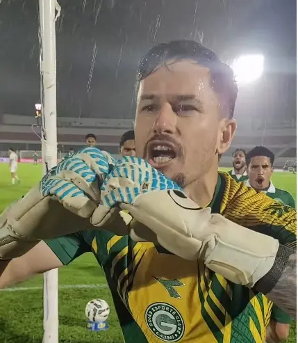 feed-image-1789433653 Tadeu falha, se redime e Goiás vence Botafogo-SP de virada na Série B do Brasileirão