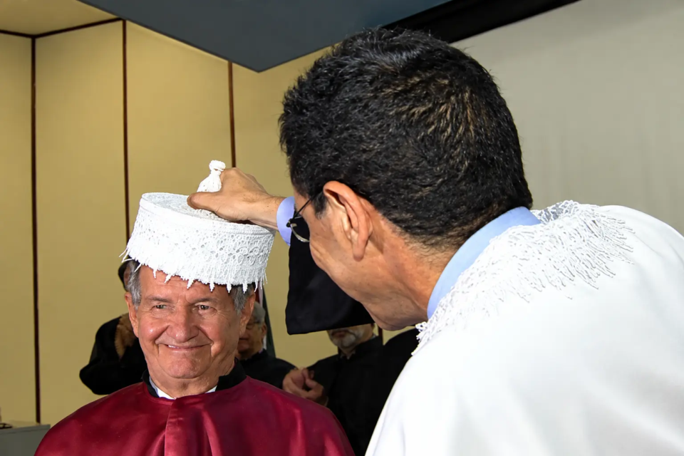  Fonte inesgotável de conhecimento sobre cultura de Goiás, Bariani Ortêncio foi goleiro do Atlético e dono de loja de discos