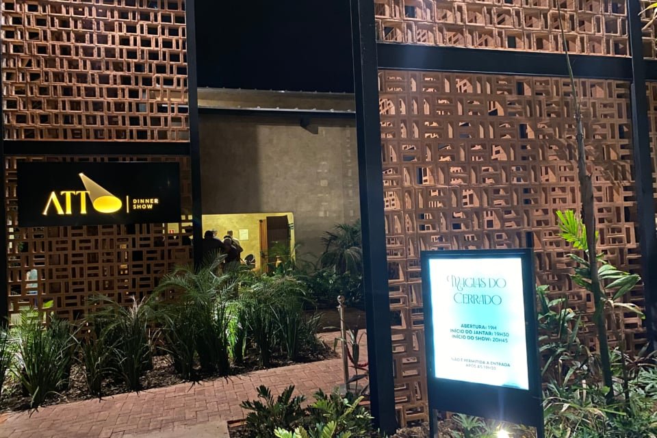 feed-image-1789569117 Jantar vira espetáculo inspirado no Cerrado em Rio Quente; assista
