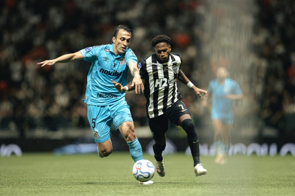 feed-image-1789608158 Atlético-MG reverte vantagem, vence o Santos nos pênaltis e vai para a semifinal da Sul-Americana