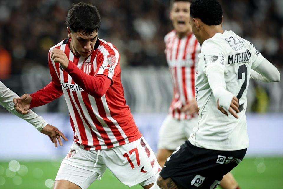 feed-image-1789615901 Com pênalti perdido no último minuto, Corinthians é eliminado pelo Estudiantes da Libertadores