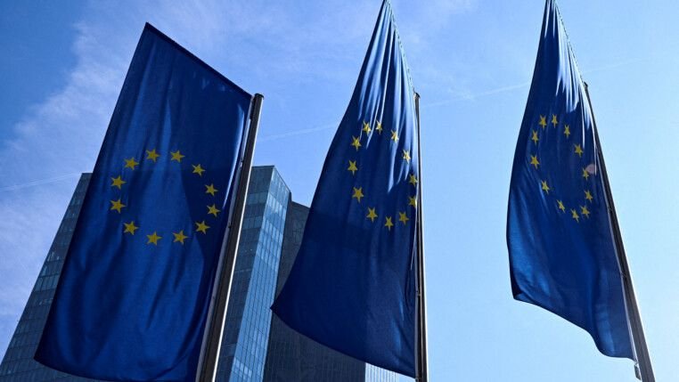 feed-image-1789644137 União Europeia planeja proteger menores de 13 anos das redes sociais e limitar uso para adolescentes