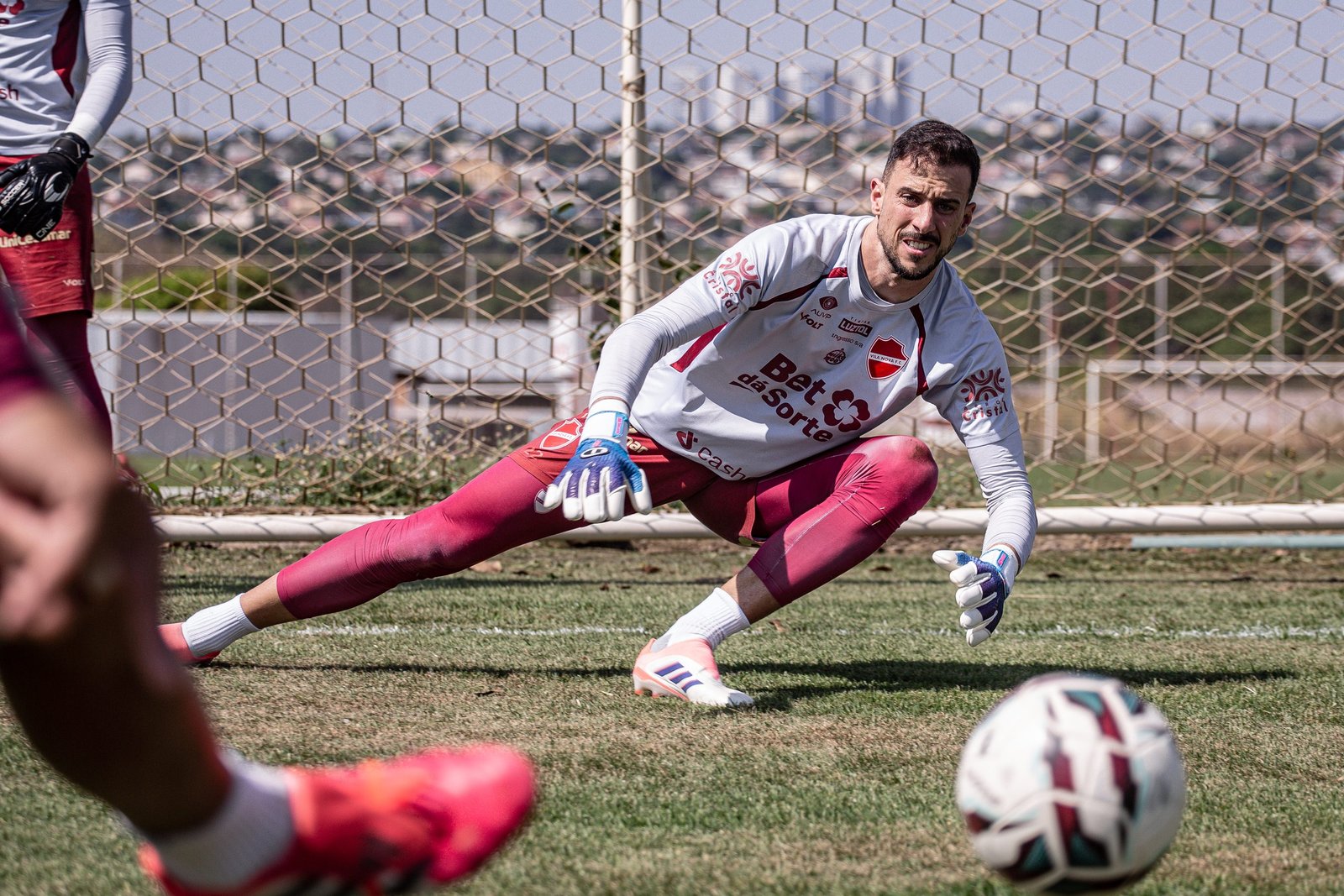 feed-image-1789660302 Helton Leite prega respeito ao América antes de duelo no OBA
