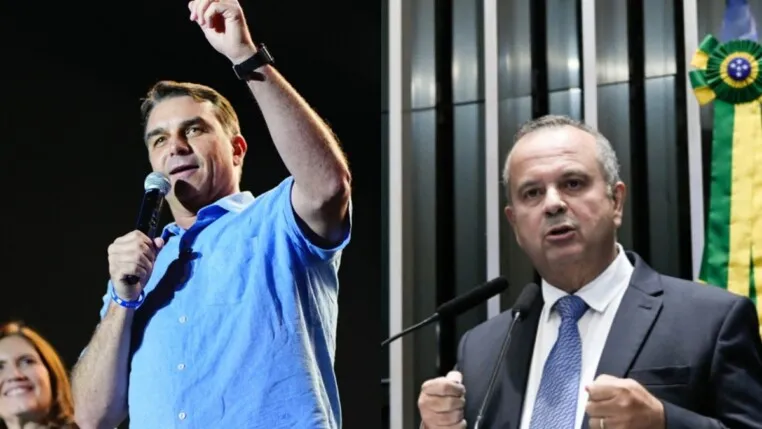 feed-image-1789664504 Campanha de Flávio Bolsonaro descarta acionar TSE contra reajuste do Bolsa Família
