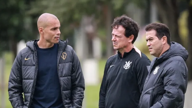 feed-image-1789677149 Marcelo Paz dá voto de confiança a Fernando Diniz após eliminação do Corinthians da Libertadores