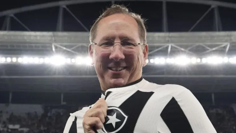 feed-image-1789689075 Textor diz que voltou a ser dono do Botafogo após decisão da Justiça dos EUA