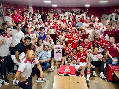feed-image-1789783896 Vila Nova vence América-MG e assume a liderança do Campeonato Brasileiro da Série B