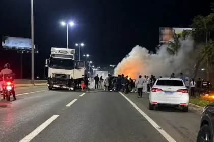 “Fizemos o possível no desespero”: motorista detalha tentativa de salvar homem de carro em chamas na GO-020