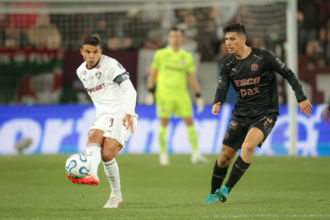 Fluminense leva susto, perde para o Platense, mas garante vaga nas semis da Libertadores