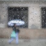Frio intenso diminui, mas chuvas continuam e SP tem alerta para tempestades