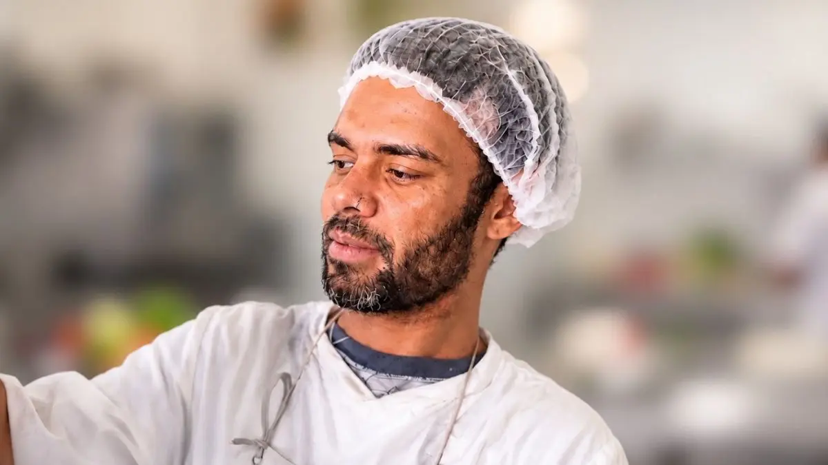 Funcionário de peixaria é morto após receber salário; assassino foi eliminado em confronto com PM