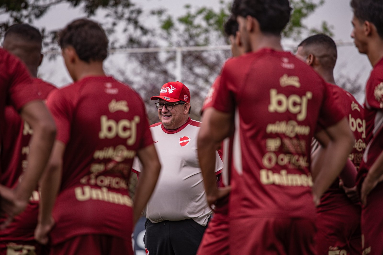 Guto Ferreira define o Vila Nova que enfrenta o América-MG; veja escalação