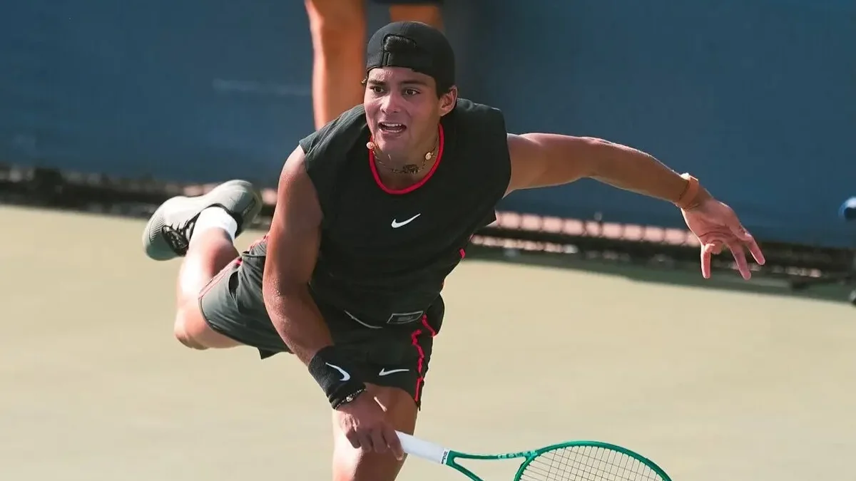 Guto Miguel sofre virada e fica com o vice-campeonato no US Open juvenil