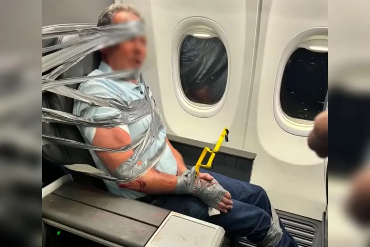 Homem é amarrado com fita após ataque e insultos em voo dos Estados Unidos
