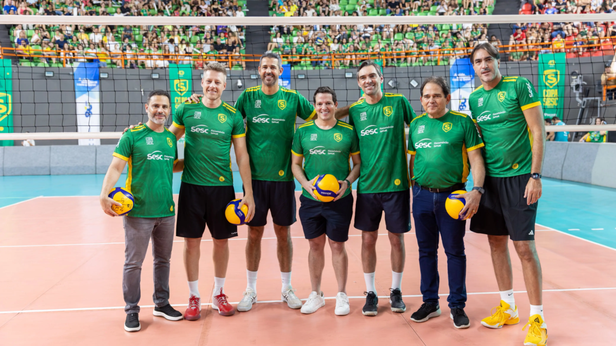 Ídolos do vôlei brasileiro abrilhantam lançamento da 40ª Copa Sesc