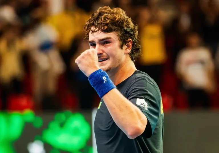 João Fonseca vence primeiro jogo para o Brasil na Copa Davis