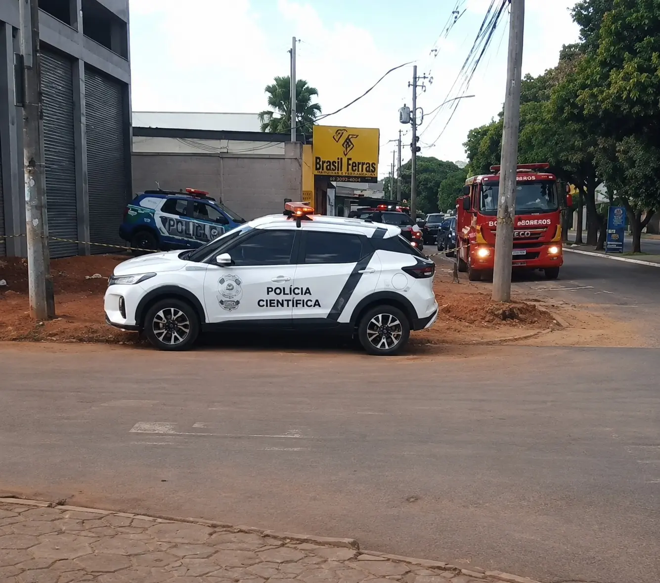 Jovem morre após sofrer descarga elétrica durante reforma de galpão em Goiânia