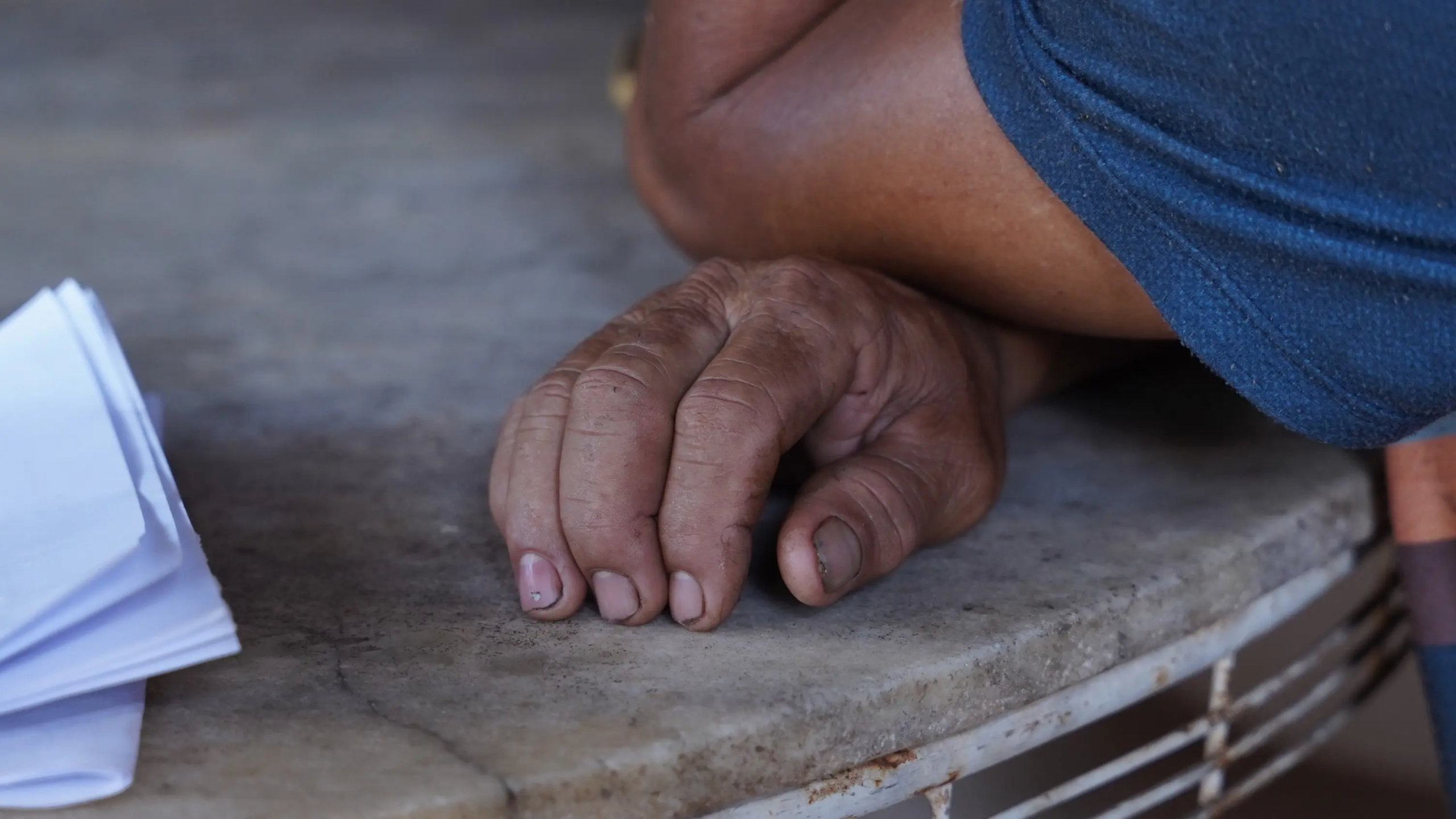 Justiça determina acolhimento de 56 indígenas venezuelanos após despejo em Goiânia