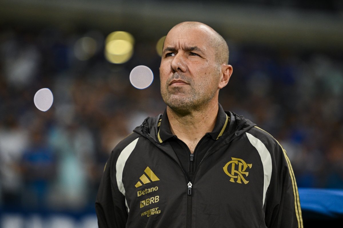 Leonardo Jardim mantém os pés no chão após o Flamengo assumir a liderança