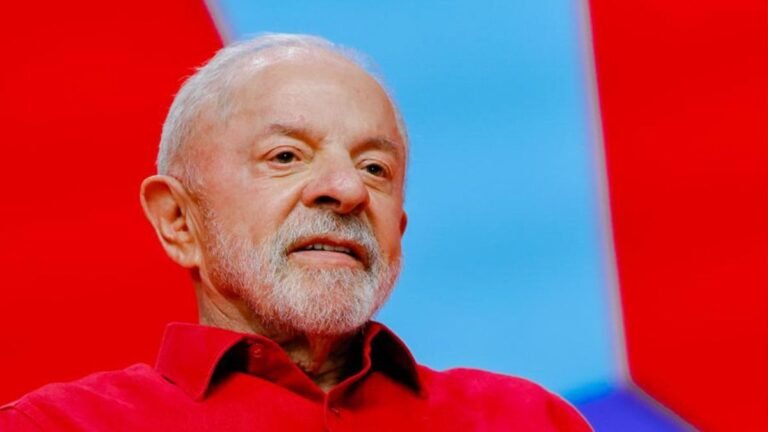 Lula anuncia reajuste de 15% no Bolsa Família às vésperas das eleições