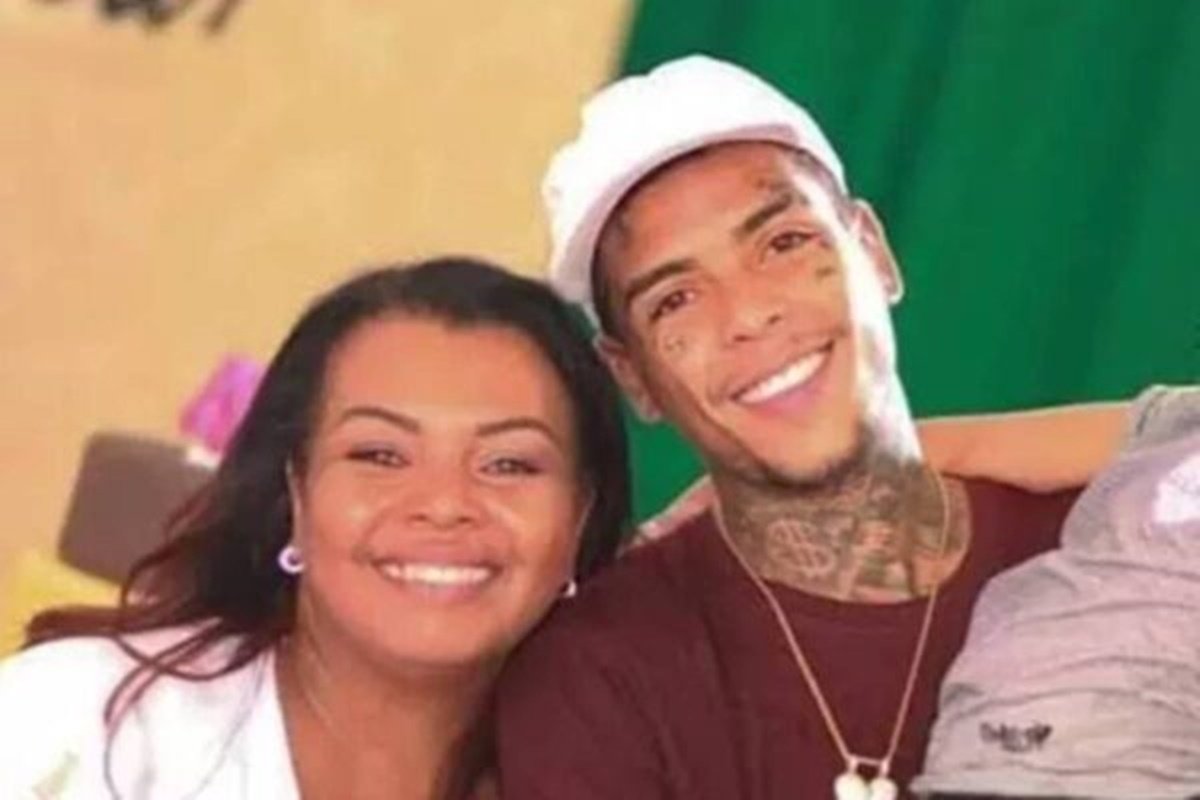 Mãe de MC Kevin detona delegada após fala sobre morte de cantor: “Respeito”