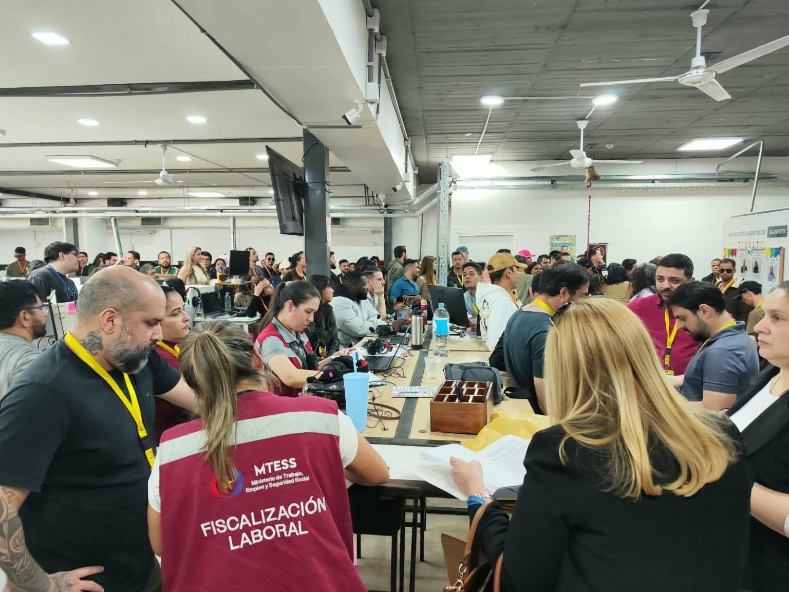 Maioria dos trabalhadores de call center alvo de operação contra exploração no Paraguai é brasileira