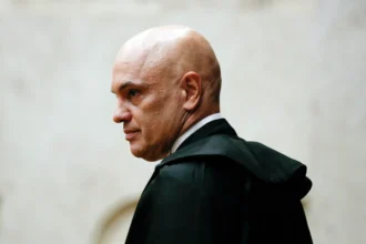 Moraes não é mais relator do inquérito das fake news, decide Fachin