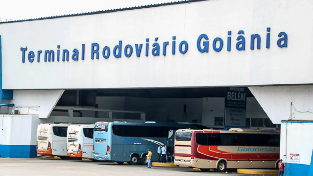 Movimento na rodoviária de Goiânia deve aumentar 20% no feriado; aeroporto espera 41,2 mil passageiros