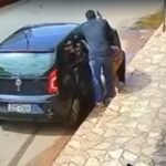 Mulher é agredida e jogada para fora do carro durante assalto no DF