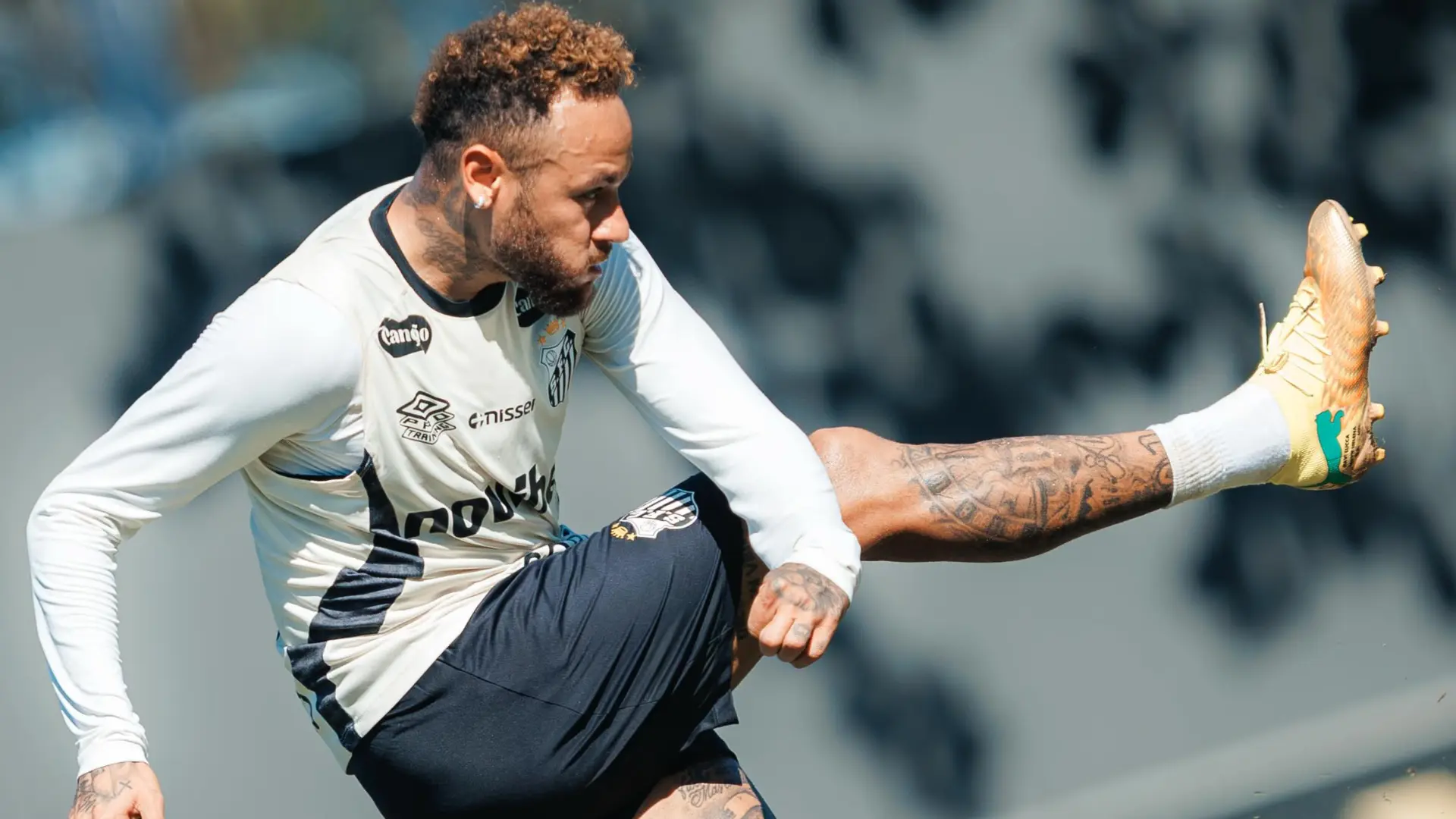 O que já se sabe sobre a contusão de Neymar sofrida contra o Palmeiras