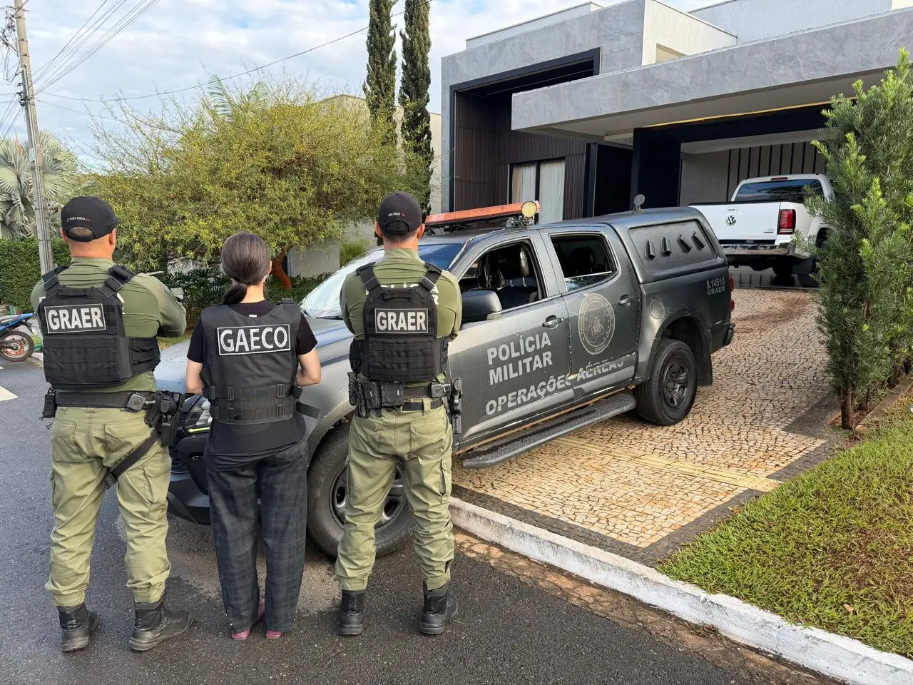 Operação bloqueia R$ 28,1 milhões ligados ao Comando Vermelho em Goiás