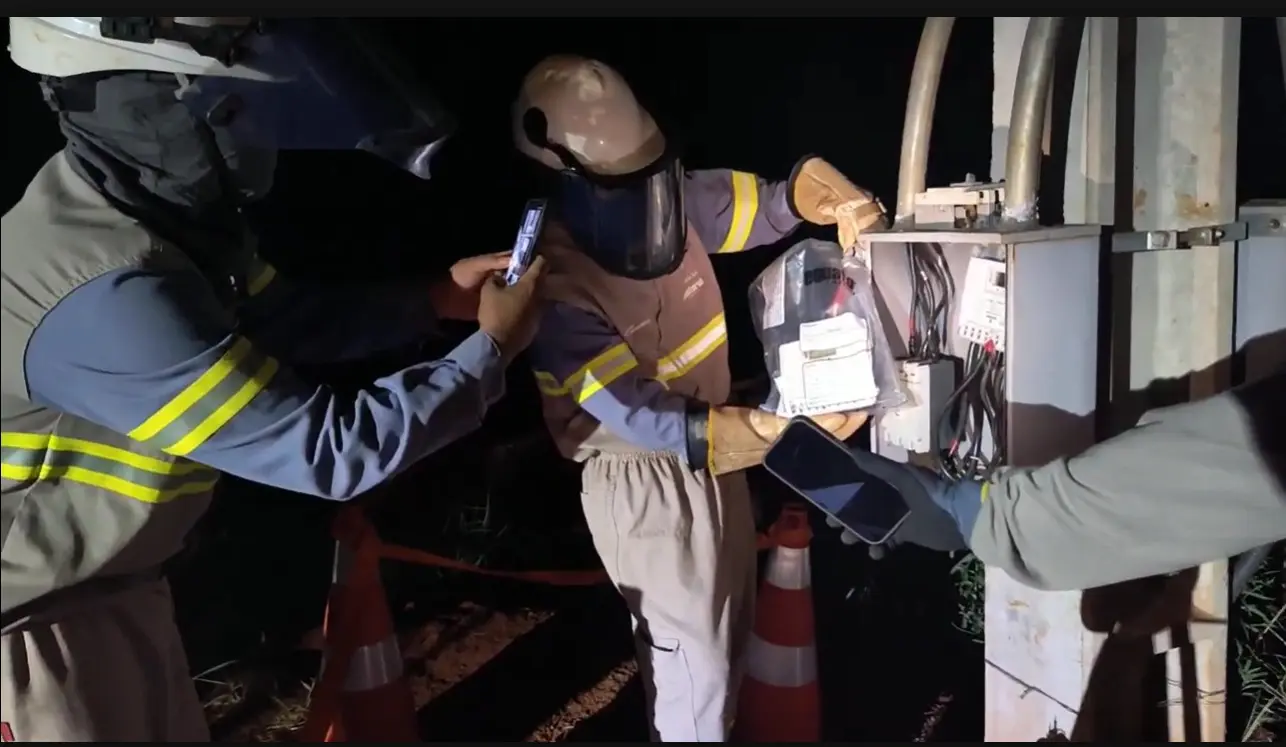 Operação mira lava-jatos suspeitos de furtar energia capaz de abastecer 800 imóveis por 1 mês