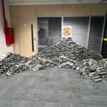 PF acha 725 kg de cocaína escondidos sob piso de casa em SC
