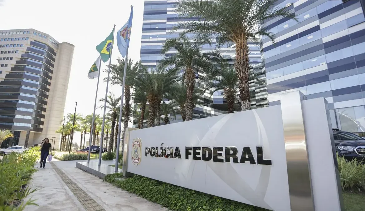 PF diz ao STF que dados do celular de Vorcaro estão preservados
