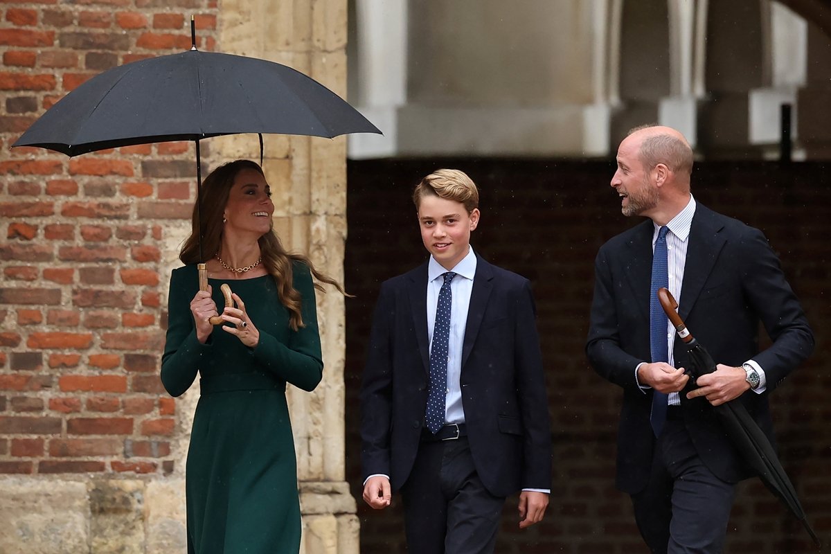 Príncipe George segue os passos do pai e tem 1° dia de aula em Eton College
