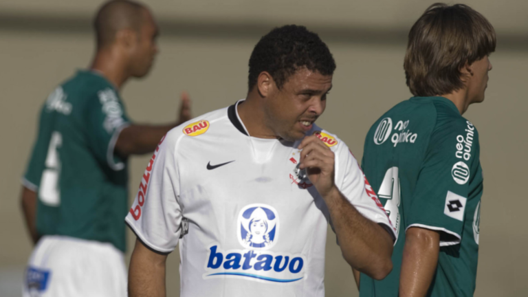 Ronaldo em Goiás? Relembre as passagens do cinquentenário Fenômeno pelos gramados goianos