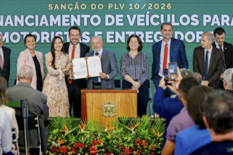 Sancionado, novo Move Brasil garante R$ 30 bilhões para motoristas e entregadores de app comprarem veículos próprios