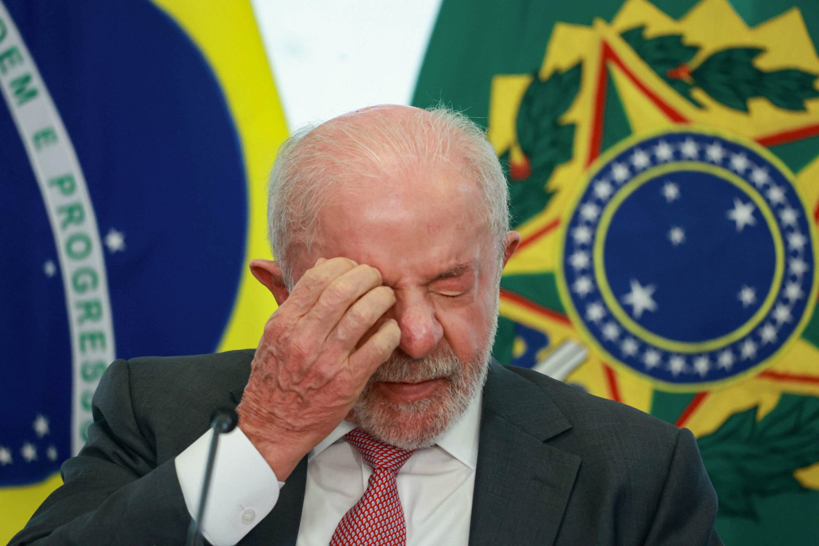 Sangue no asfalto, crise no STF: fantasmas que assombram Lula