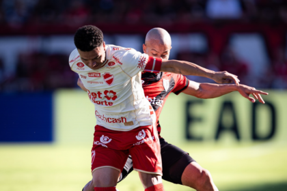 Se a série B terminasse hoje, Vila Nova e Atlético se enfrentariam nos playoffs. Já pensou?