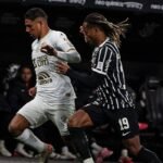 Torcida do Corinthians perde a paciência e vaia: "Time sem vergonha"
