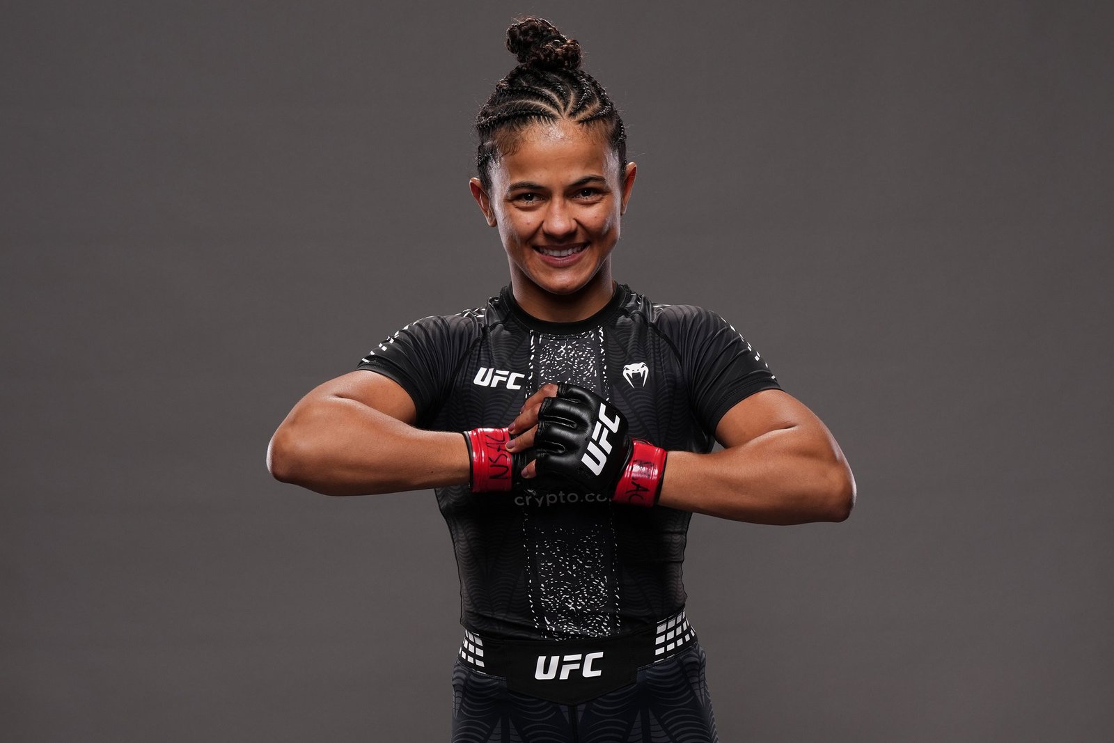 UFC: Natália Silva disputará cinturão do peso-mosca contra Cong Wang