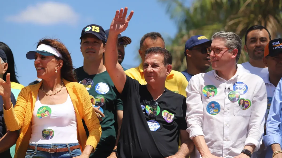 Vanderlan percorre Entorno ao lado de Daniel Vilela e aponta recursos de R$ 133 milhões à região