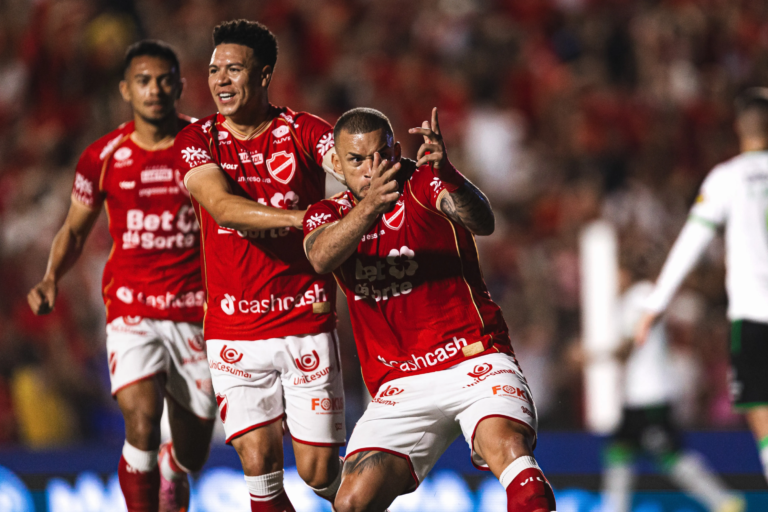 Vila Nova faz o dever de casa e vence o América-MG pela Série B